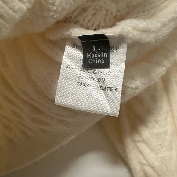 Bacio Knit Sweater with Tank - Picture 3 of 4